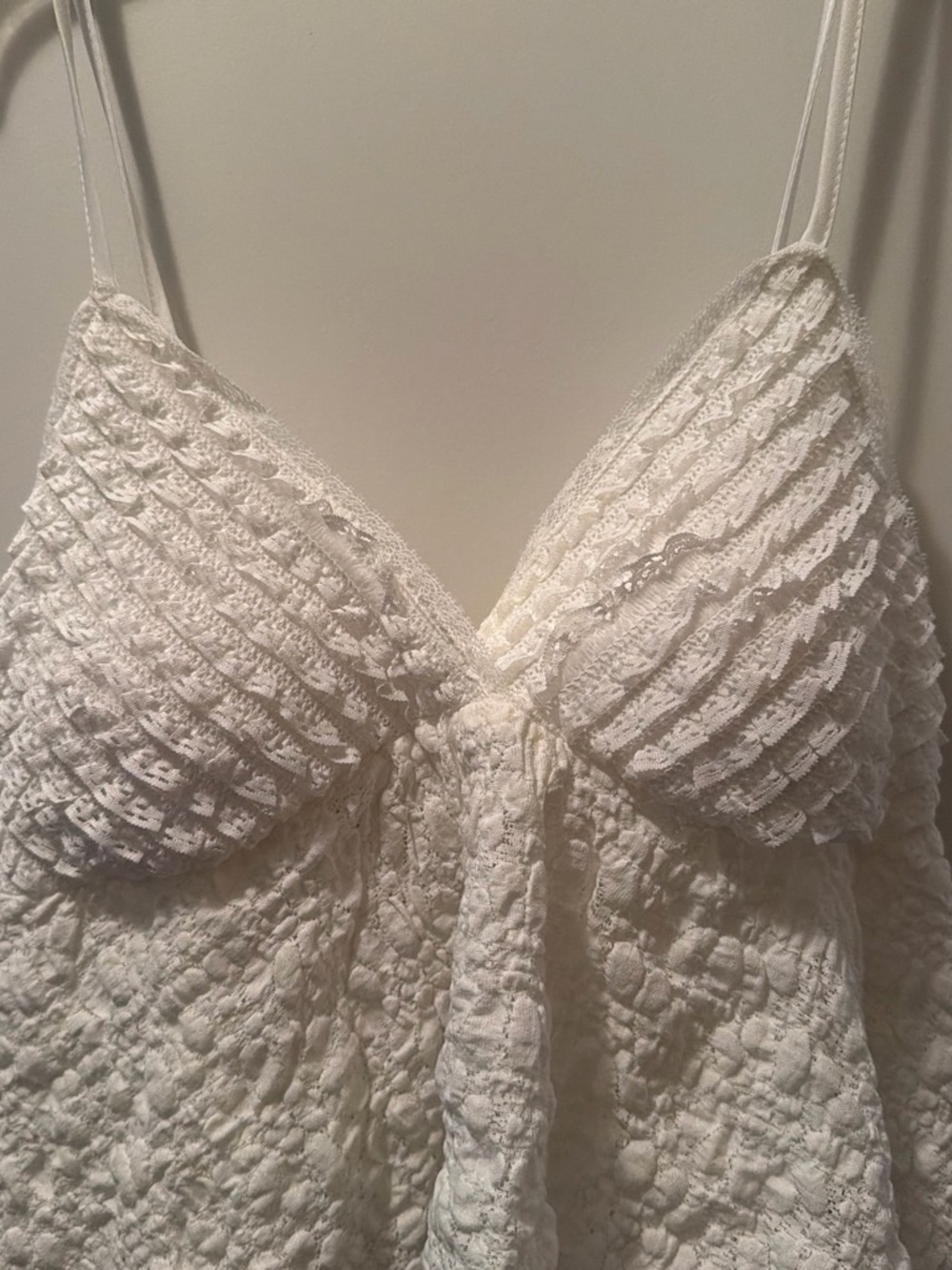 Textured White Ruffle Cami with Adjustable Straps - Picture 2 of 3